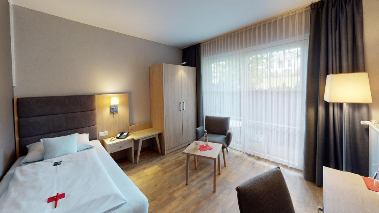 Sporthotel Zum Hohen Eimberg Виллинген Экстерьер фото